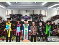 Ketua Alumni UIN Batusangkar Serahkan ‘Alumni Award’ untuk Wisudawan Terbaik