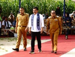 Tanah Datar Terima Sertifikat Tanah Ulayat dari Mentri ATR/BPN