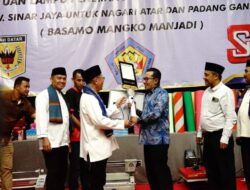 CV Sinar Jaya Berikan CSR untuk Nagari Atar dan Padang Ganting, Bupati Berikan Apresiasi