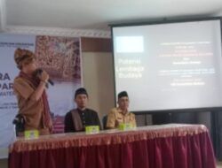 Kabid Kebudayaan Tanah Datar Ariswandi Berikan Materi pada Workshop Kriya Batik Pariangan