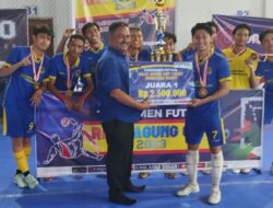 Turnamen Futsal ‘Raja Agung Cup I’ Sukses , Khairul Abdi Anggota DPRD Partai Nasdem Serahkan Hadiah