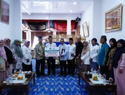 KPN Tuah Sepakat Syariah Serahkan Zakat kepada BAZNAS Tanah Datar Sebesar Rp. 42 Juta