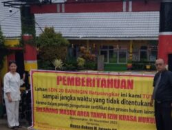 Heboh, Pagi Ini Kuasa Hukum “Segel” SMP 2 Batusangkar Dan SDN 20 Baringin, Pimpinan Daerah Dinilai Gagal Cari Solusi