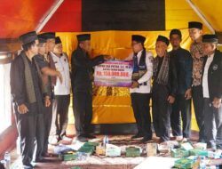 Bupati Tanah Datar Serahkan Bantuan untuk Balai Adat Nagari Simawang