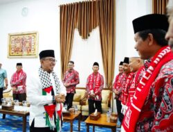 Bupati Tanah Datar Lepas Keberangkatan Jamaah Umrah PT.AET Travel Internasional di Indojolito