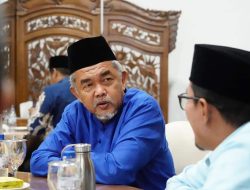 Pimpinan Media Besar Malaysia ‘Karangkraf’ Kunjungi Tanah Datar dan Diundang oleh Bupati ke Indojolito