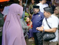M.Sadiq Pasadigoe Disambut Antusias oleh Masyarakat di Pasar Batusangkar