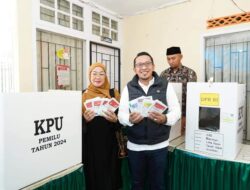 Bupati Eka Putra Mencoblos di TPS 35 Jorong Diponegoro, Baringin, Limakaum