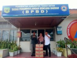 BPBD Tanah Datar Berikan Bantuan Sabun Cair Untuk Masyarakat Terdampak Erupsi di Nagari Batipuh Ateh