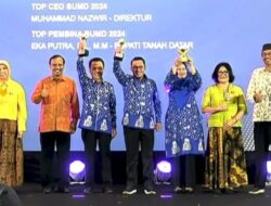 PDAM Tirta Alami Batusangkar Raih Penghargaan Top BUMD dari Majalah Top Bisnis