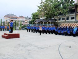 Peringati Hardiknas, Civitas Akademika UIN Batusangkar Gelar Upacara Bendera