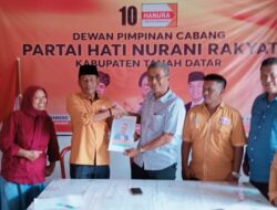 Anton Budiman Mendaftar di Partai Hanura Tanah Datar untuk Menjadi Calon Bupati