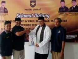 Richi Aprian Menyerahkan Formulir yang Sudah Lengkap sebagai Balonbup ke Partai Ummat Tanah Datar