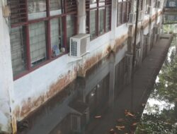 Ruangan Kabag ADM dan Kabag PBJ di Tanah Datar Terendam Air