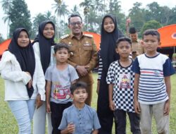 Bupati Tanah Datar Kunjungi Pengungsi Galodo dan Berikan Nasehat