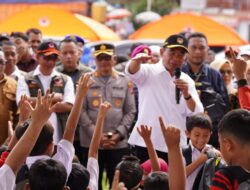 Meskipun Tak Jadi Datang ke Batusangkar, Presiden RI Bantu Korban Banjir Lahar Dingin di Tanah Datar