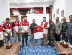 Bantuan dari INTI Untuk Korban Galodo di Tanah Datar Diterima oleh Bupati Eka Putra