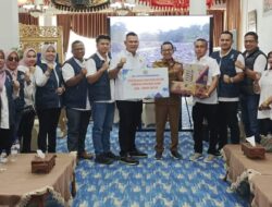 DPD REI Sumbar Salurkan Bantuan Untuk Korban Galodo di Tanah Datar, Bupati Berterimakasih