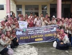 Dinas Pendidikan Bengkalis Melalui Korwilcamnya Serahkan Bantuan untuk Korban Galodo di Tanah Datar Sebesar Rp130 Juta