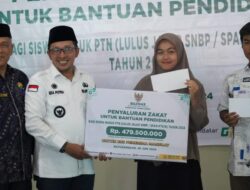 BAZNAS Tanah Datar Salurkan Bantuan Beasiswa untuk Mahasiswa Tanah Datar