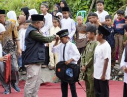 Mahkamah Agung RI Serahkan Bantuan untuk Korban Galodo di Tanah Datar