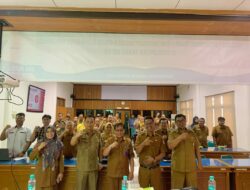 Bupati Tanah Datar Peroleh Penghargaan dari Menko PMK RI atas Capaian UHC