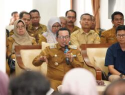 Bupati Eka Putra Pimpin Rakor Distribusi Pupuk untuk Tanah Datar