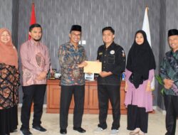 Rektor UIN Batusangkar Serahkan Beasiswa dari BPKH Senilai Rp.60 Juta kepada Mahasiswa