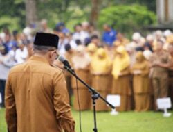 Bupati Tanah Datar Gelar Apel Gabungan, Ingatkan ASN Agar Tidak Terlibat Judol