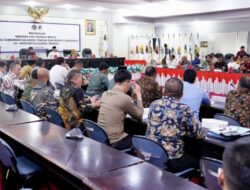 Beri Pengarahan Kepada Kepala Daerah Se-Provinsi Sulteng, Menteri Nusron Tekankan Pentingnya Peran Pemda Wujudkan Administrasi Pertanahan Modern