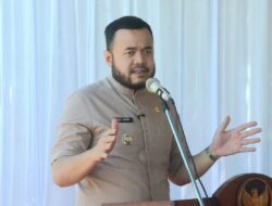 Dukung Swasembada Pangan, Wako Fadly Amran Serahkan bantuan Pertanian