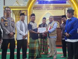 Bupati Serahkan Bantuan Untuk Korban Kebakaran di Nagari Tabek