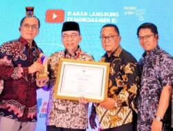 Pemko Padang Terima Penghargaan dari Kemendikdasmen