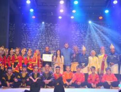 Dukung Pelestarian Seni Tradisi, Wako Fadly Amran Saksikan “Festival Nan Jombang Tgl3”