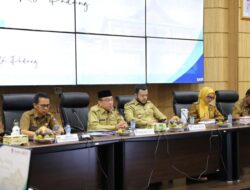 Rapat Bulanan Pemko Padang, Fadly Amran Bahas Pungli dan Tahun Ajaran Baru