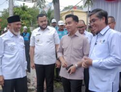 Wako Fadly Amran Dampingi Wapres RI Tinjau Penyaluran BSU di PT Pos Padang