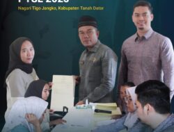 Kantor BPN Tanah Datar Serahkan Sertifikat PTSL di Kecamatan Lintau Buo