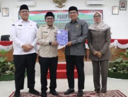 Bupati Berikan Jawaban Atas Pandangan Fraksi Fraksi di DPRD Tanah Datar