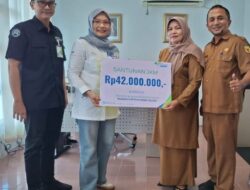 BPJS Ketenagakerjaan Serahkan Santunan 42 Juta, Sekdis Nakerin Tanah Datar Ikut Dampingi