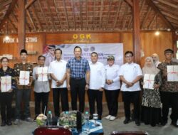 Dampingi Menko AHY Serahkan Sertifikat di Gunung Kidul, Wamen Ossy: Ini Wujud Nyata Kolaborasi