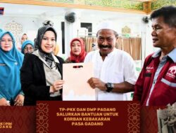 Tp-PKK Dan DWP Padang Salurkan Bantuan Untuk Korban Kebakaran Pasa Gadang