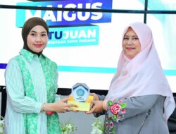 TP-PKK Bintan Belajar ke TP-PKK Padang