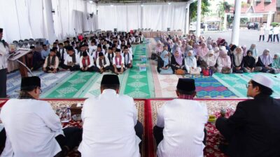 Bersilaturahmi dan Buka Puasa Bersama Pegawai, Bupati Eka Putra Sampaikan Ucapan Terimakasih