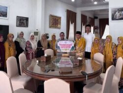 Bupati Tanah Datar Terima Bantuan dari Kerabat Kesultanan Pagaruyung dan Bundo Kanduang Jambi untuk Masyarakat