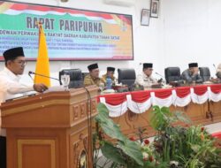 Bupati Hadiri Rapat Paripurna Penyampaian Pandangan Umum Fraksi terhadap 3 (tiga) Ranperda di Gelar DPRD Tanah Datar