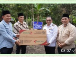 Letakan Batu Pertama Rumah Layak Huni, Bupati Eka Putra Apresiasi Perantau