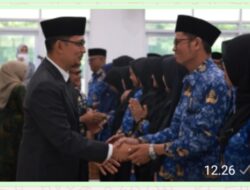 Sekda Tanah Datar Lantik Pejabat Manajerial dan Serahkan SK Kepala UPTD TK serta Kepala UPT SD dan SMP