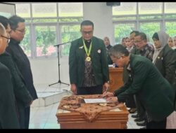 IDI Tanah Datar Resmi Dilantik, Wabup Ahmad Fadly Tekankan Peningkatan Layanan Kesehatan Masyarakat