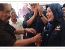 Anggota DPR RI M.Shadiq Pasadigoe Jamu Kader Nasdem di RM Aroma