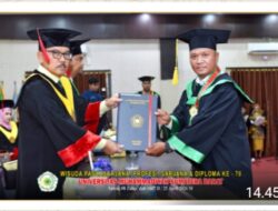 Menriyanto Resmi Menyandang Gelar Sarjana Hukum Dari UMSB